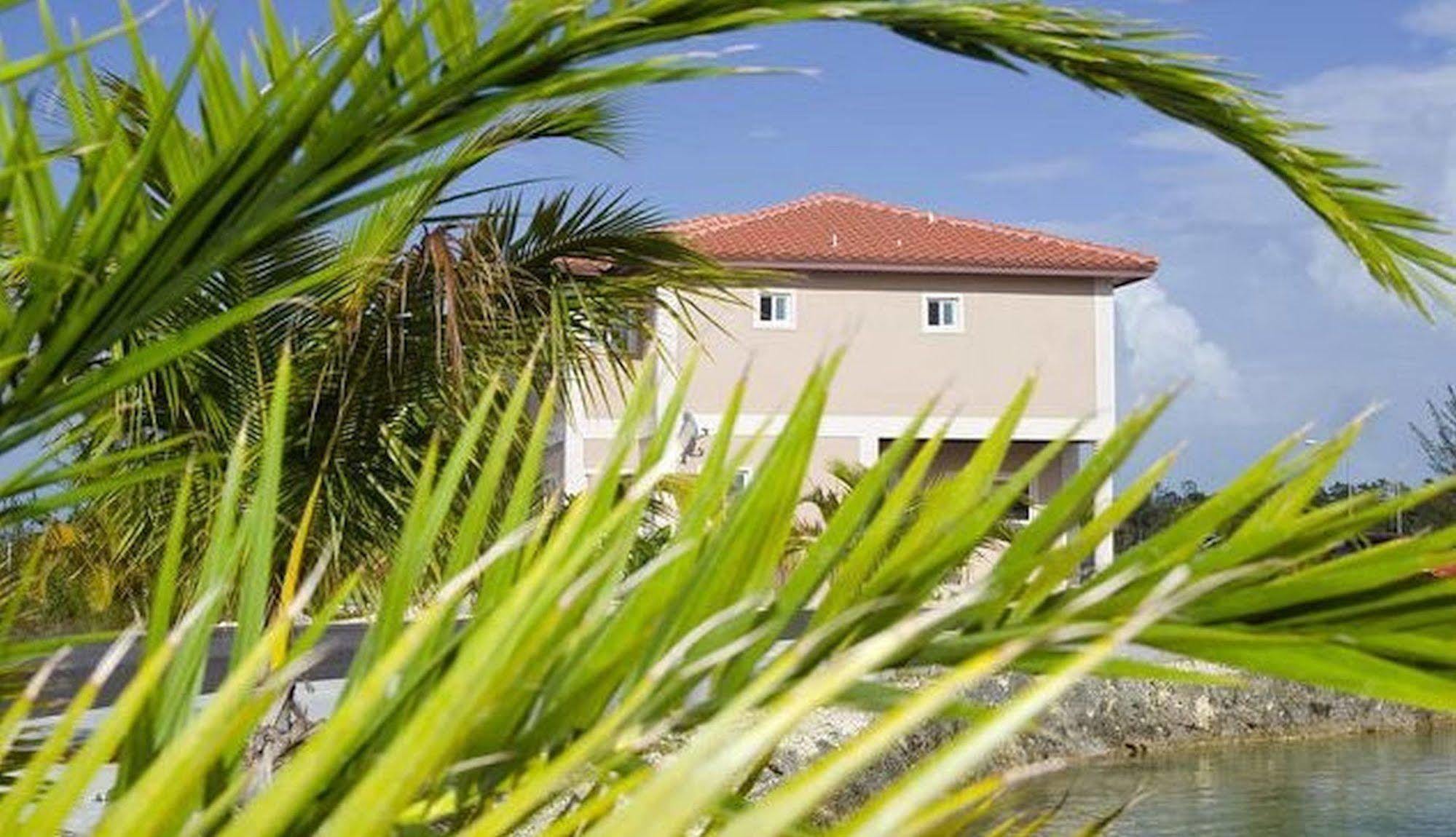 Taste Of Paradise Coral Harbour Exterior foto