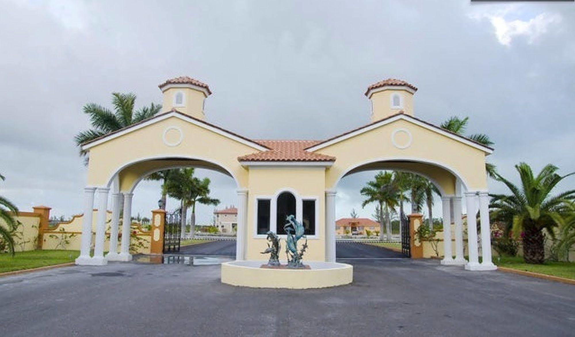 Taste Of Paradise Coral Harbour Exterior foto